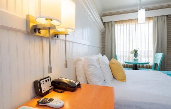 Gaido's Seaside Inn image 11