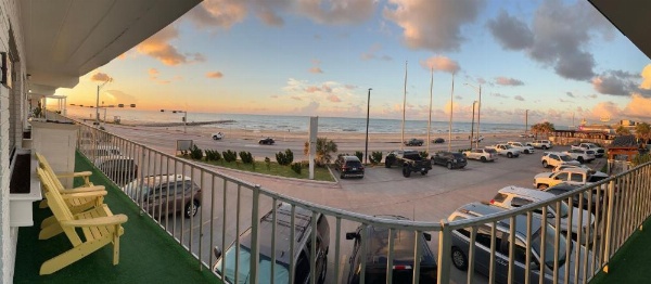 Gaido's Seaside Inn image 26